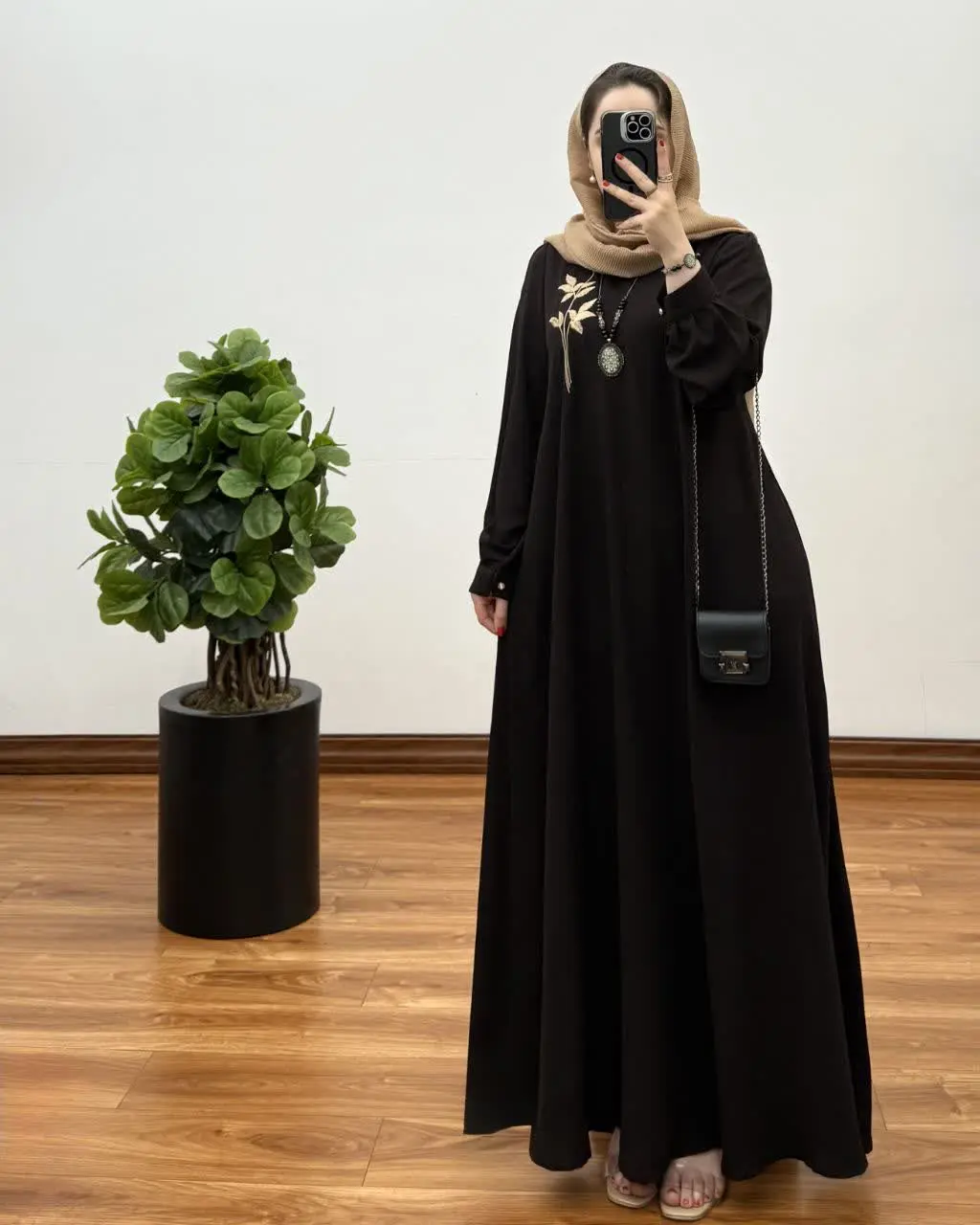 خرید مانتو عبایی شیک و مجلسی از قم 